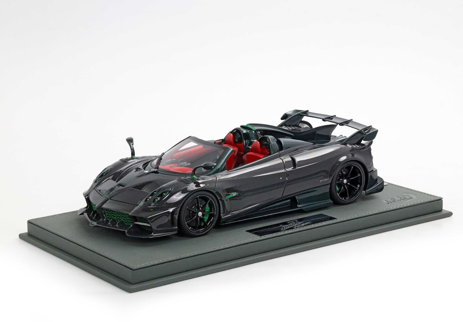 Pagani Imola Roadster - Gloss Carbon - 1:18