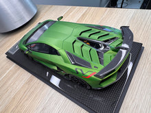 Load image into Gallery viewer, Lamborghini Aventador SVJ - Matte Green Pearl - 1:18
