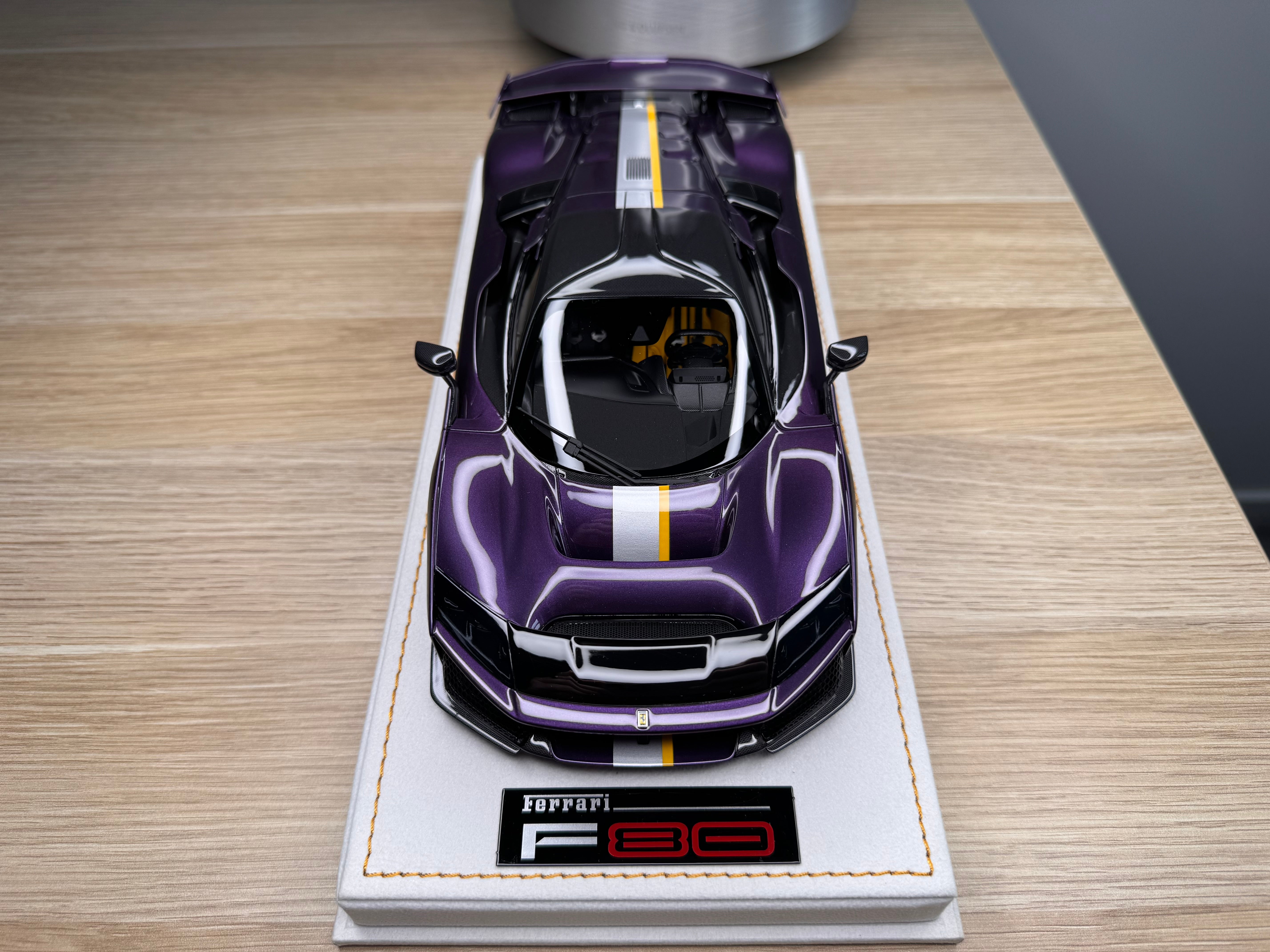 Ferrari F80 - Viola Hong Kong LE49 - 1:18