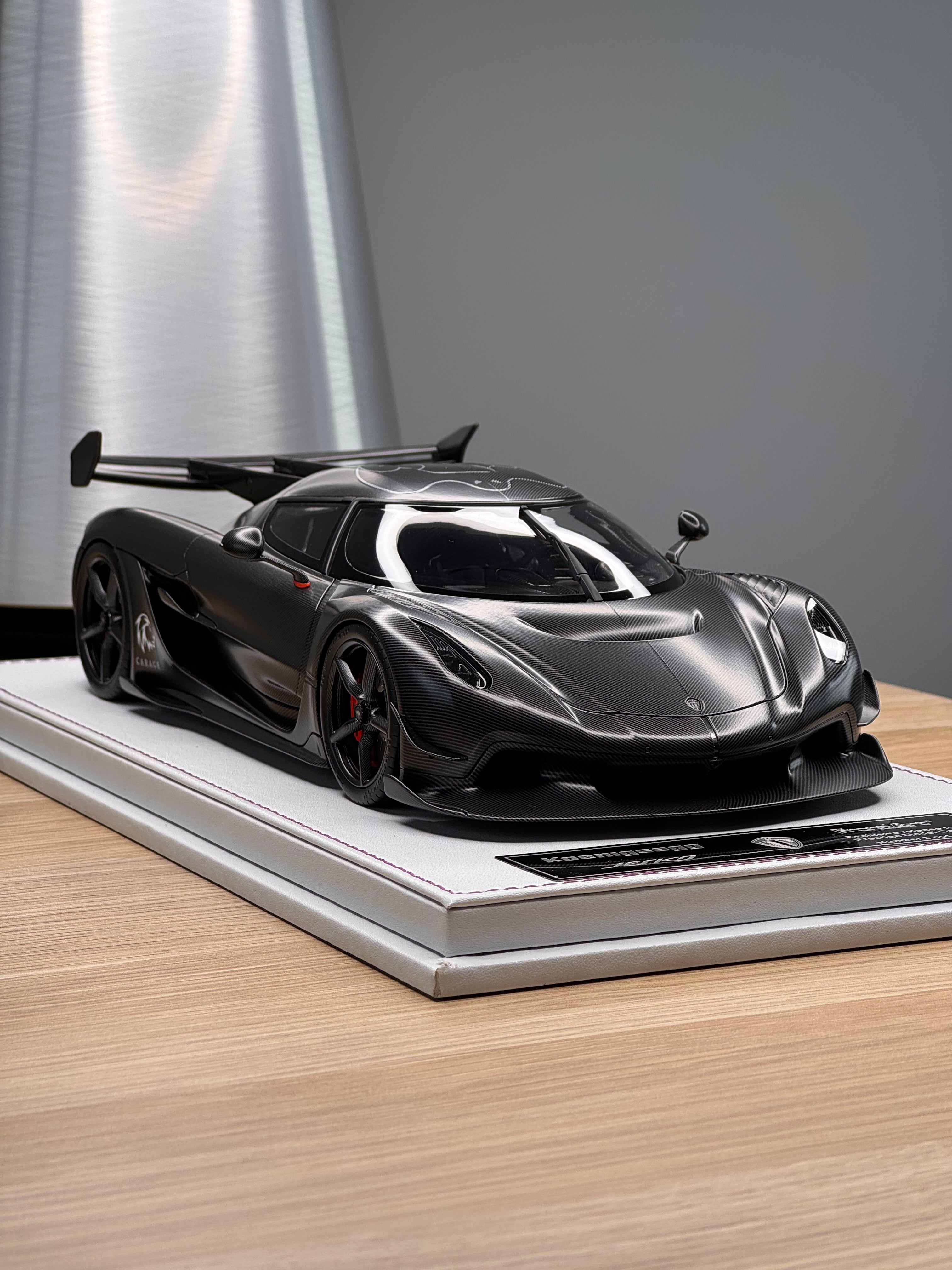 Koenigsegg Jesko PMC Special Project - naked carbon - 1:18