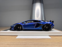 Load image into Gallery viewer, Lamborghini Aventador SVJ - Blue Luminous - 1:18
