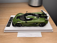 Load image into Gallery viewer, Koenigsegg Jesko PMC Special Project - pearl green - 1:18
