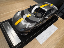 Load image into Gallery viewer, Ferrari 812 Competizione - Grigio Silverstone - 1:18
