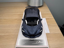 Load image into Gallery viewer, Bugatti Divo - blue carbon (matte) - 1:18
