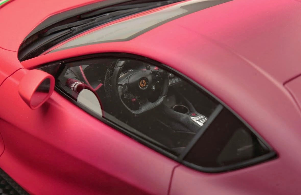 Ferrari 812 Competizione - Rosso F1 matte fading to Rosso GP1000 LE49 - 1:18