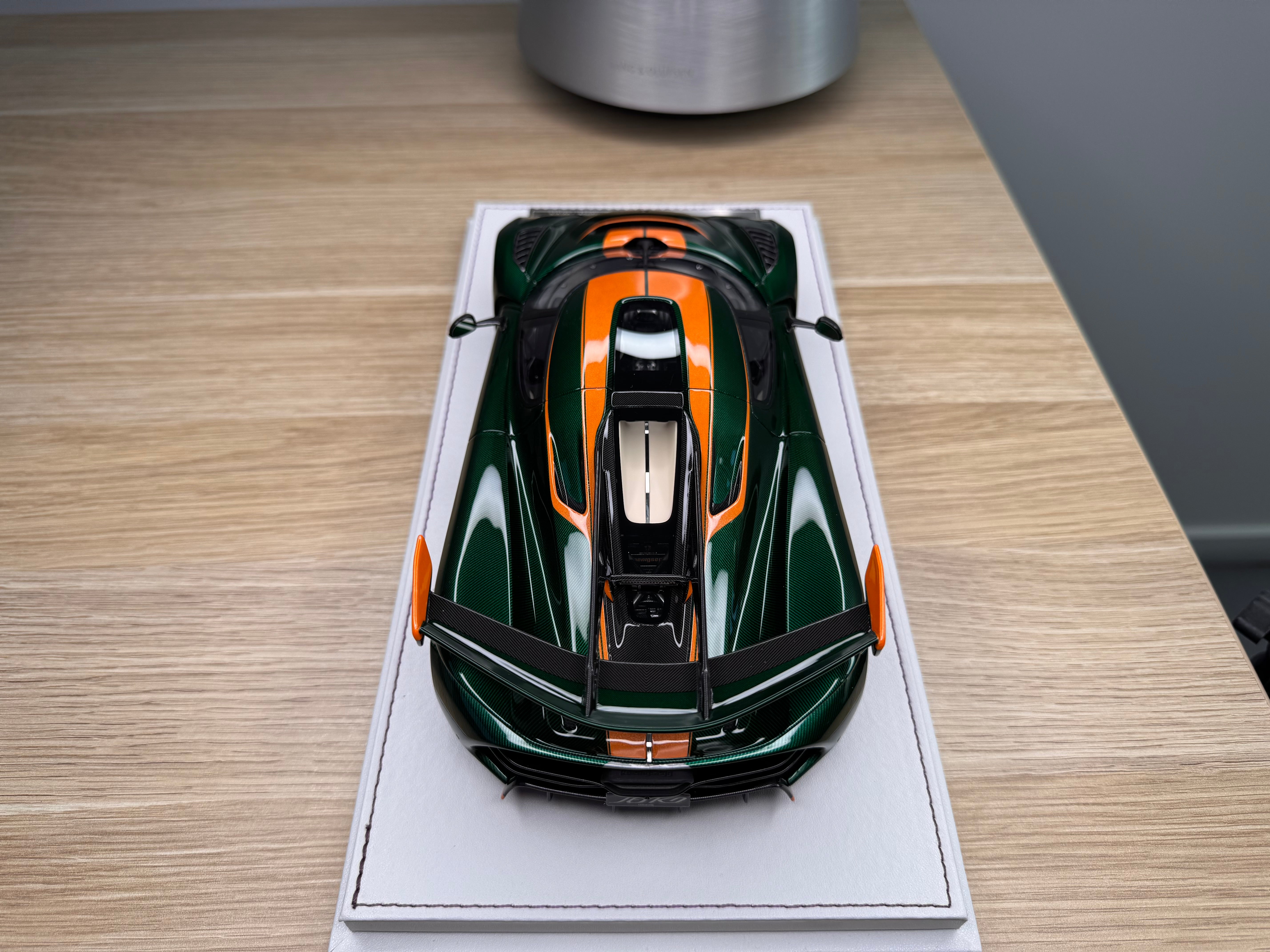 Koenigsegg Jesko PMC Special Project - 7317 Green Tinted Carbon - 1:18