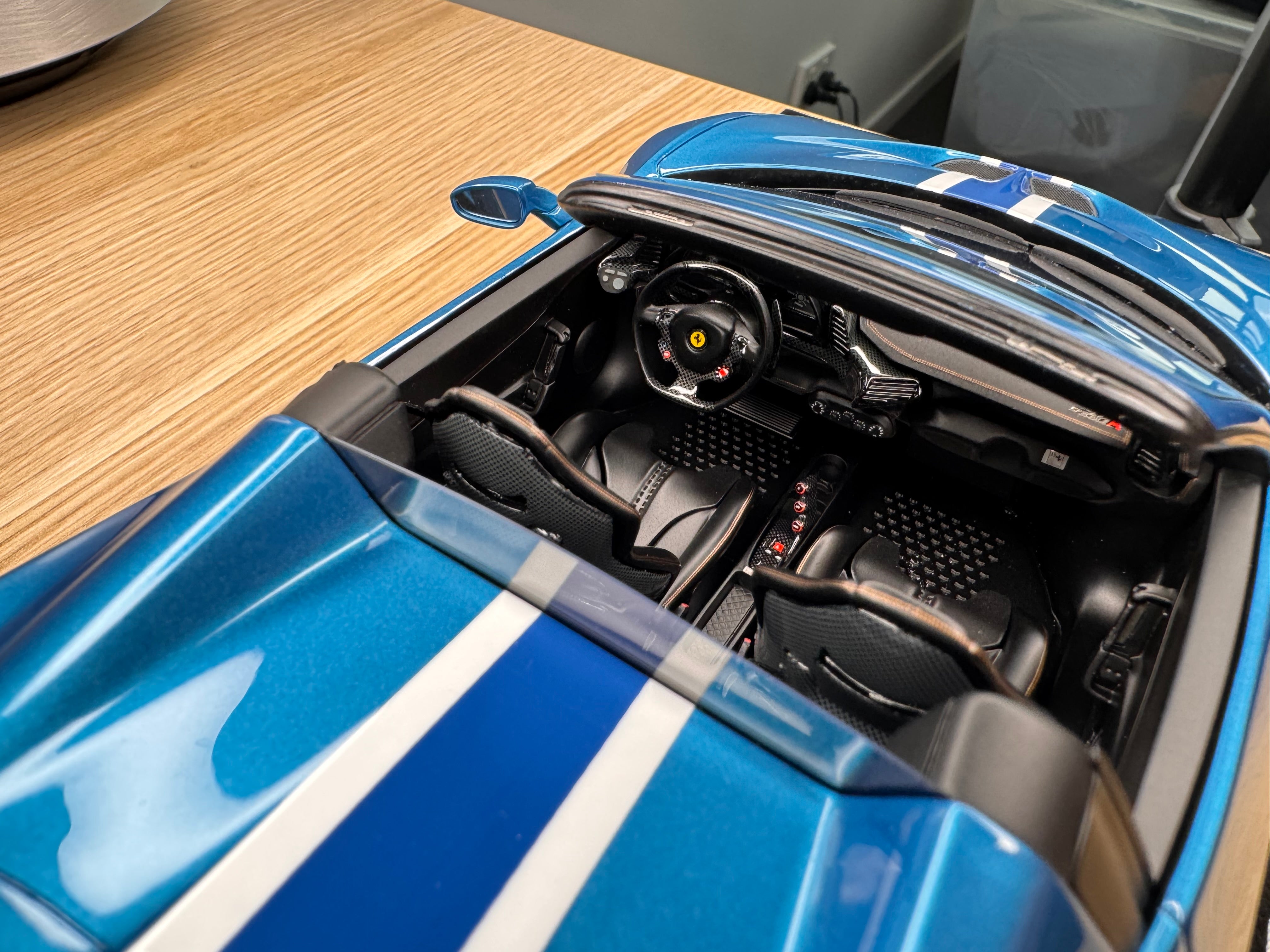 Ferrari 458 Speciale Aperta - Artemis Green / Blue - 1:18