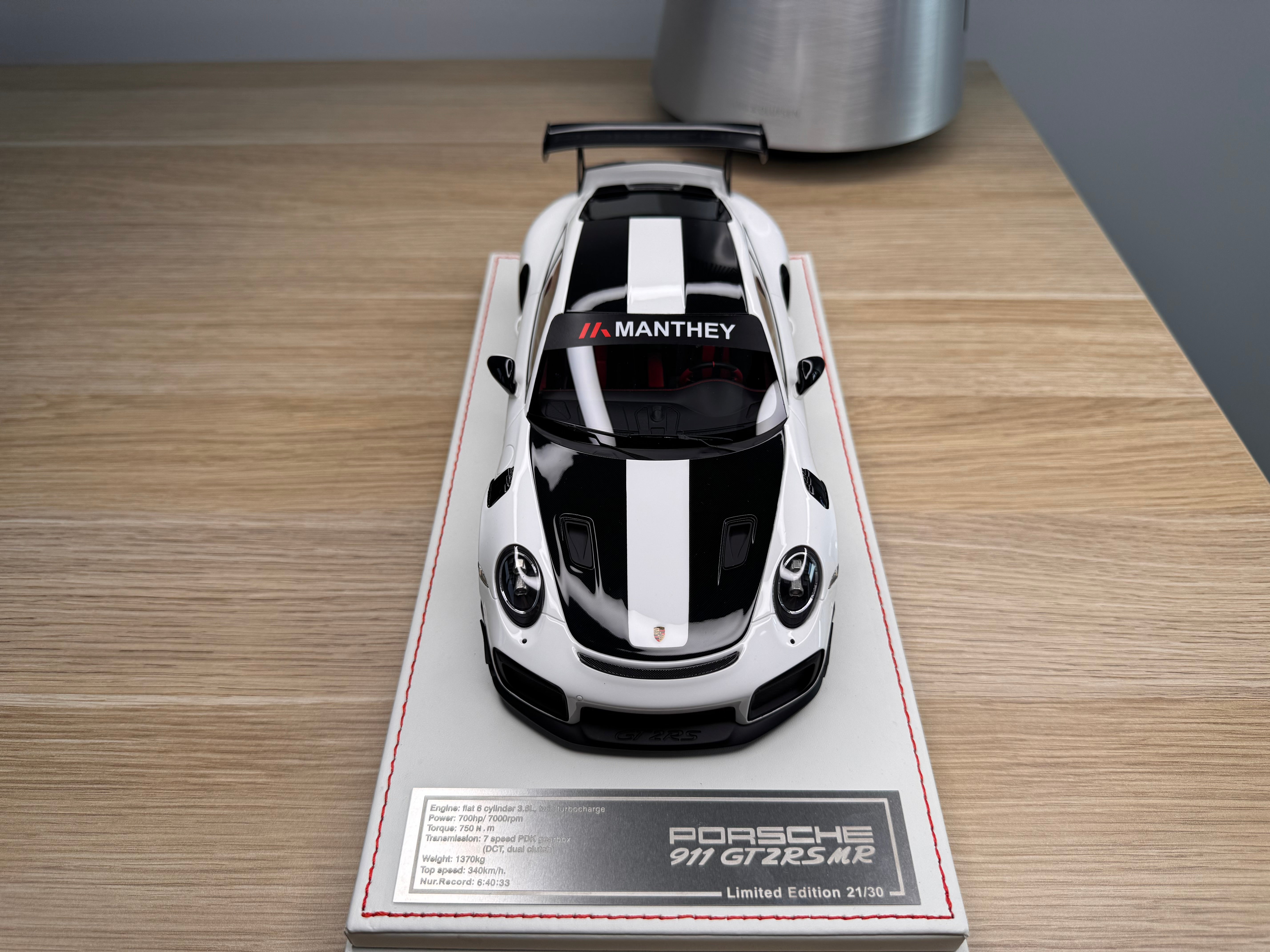 Porsche 911 GT2RSMR - White - 1:18