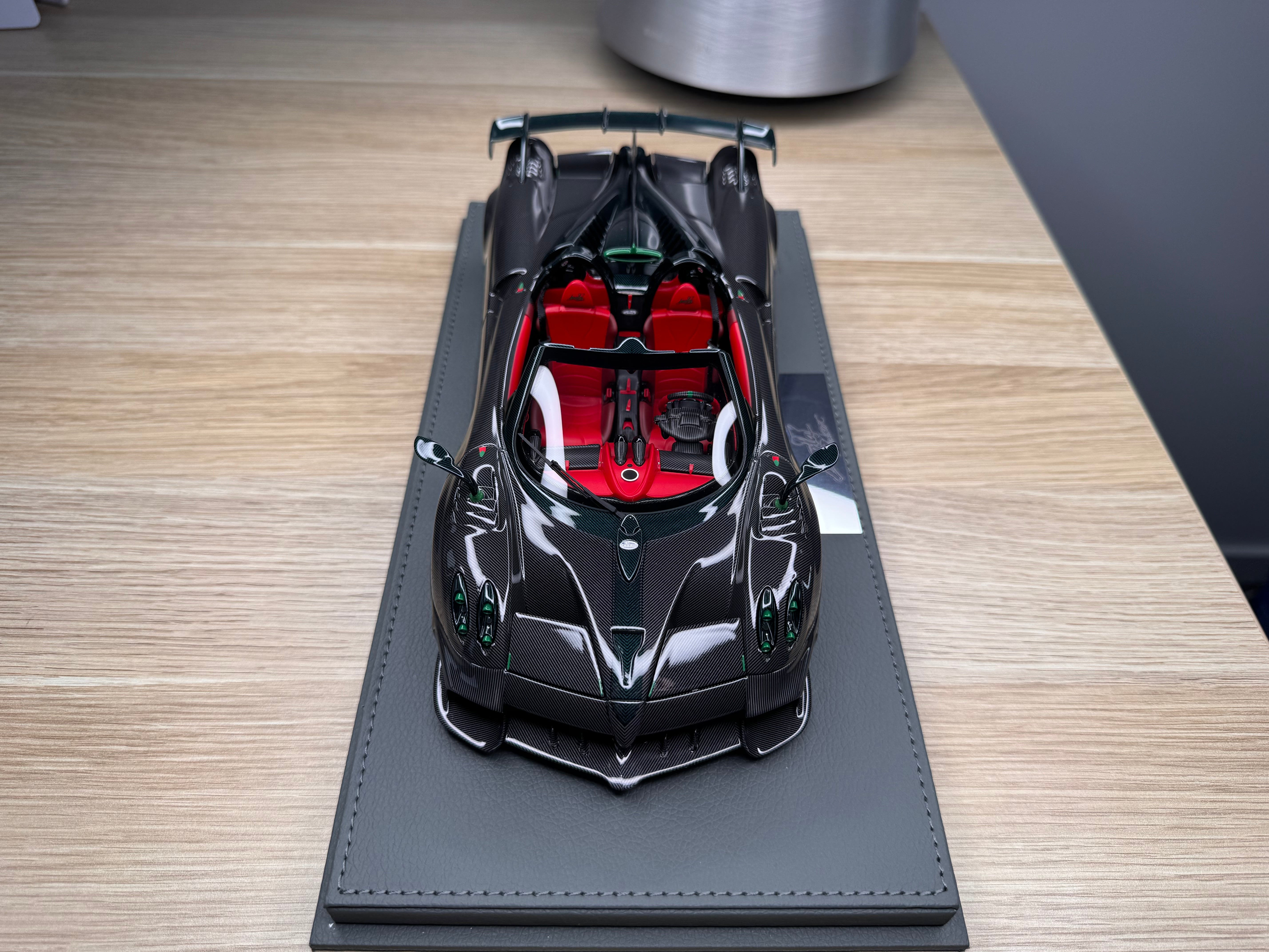 Pagani Imola Roadster - Gloss Carbon - 1:18