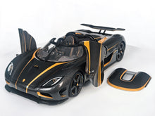 Load image into Gallery viewer, Koenigsegg Agera S - Hundra carbon gold OPEN PARTS - 1:18
