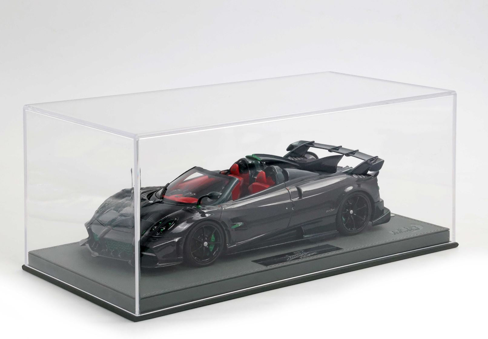 Pagani Imola Roadster - Gloss Carbon - 1:18