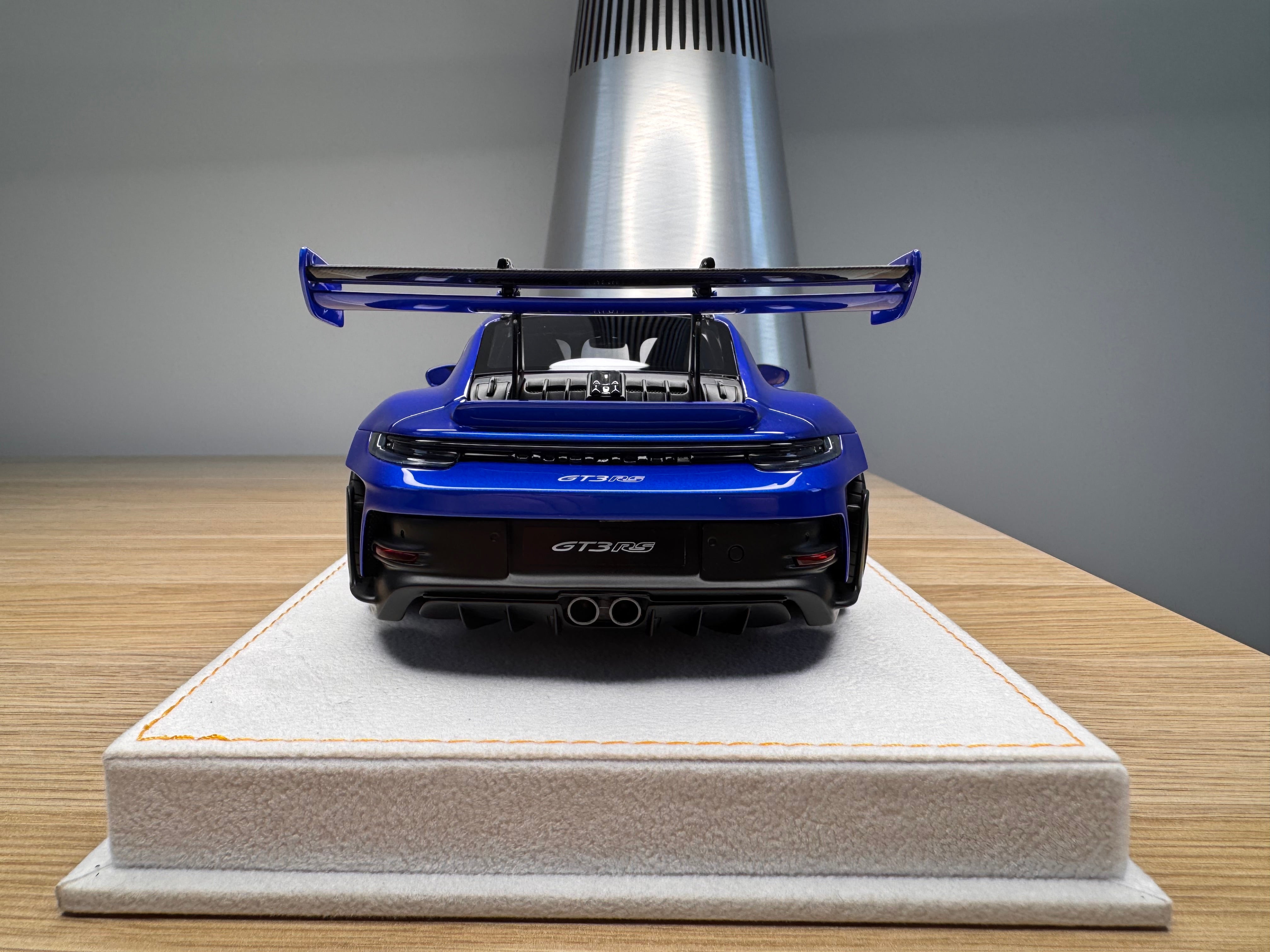 Porsche 911 992 GT3RS - Metallic Blue - 1:18