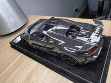 Load image into Gallery viewer, Bugatti Chiron Pur Sport - Black Carbon - 1:18
