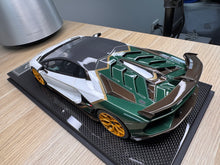 Load image into Gallery viewer, Lamborghini Aventador SVJ - Bianco Aether / Verde Hydra - 1:18
