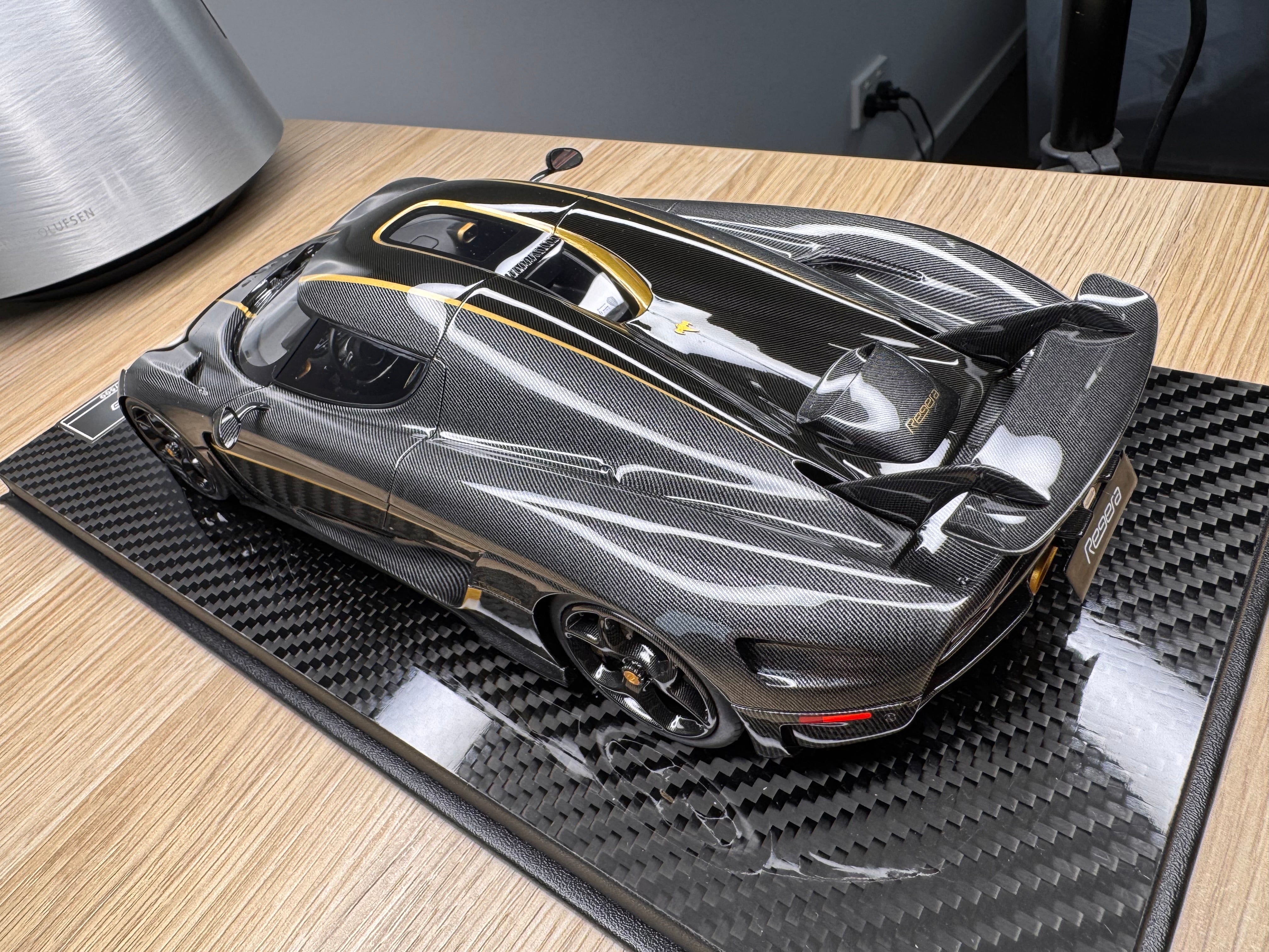 Koenigsegg Regera - Carbon Gold - 1:18