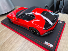 Load image into Gallery viewer, Ferrari 12 Cilindri - Rosso Scuderia - 1:18
