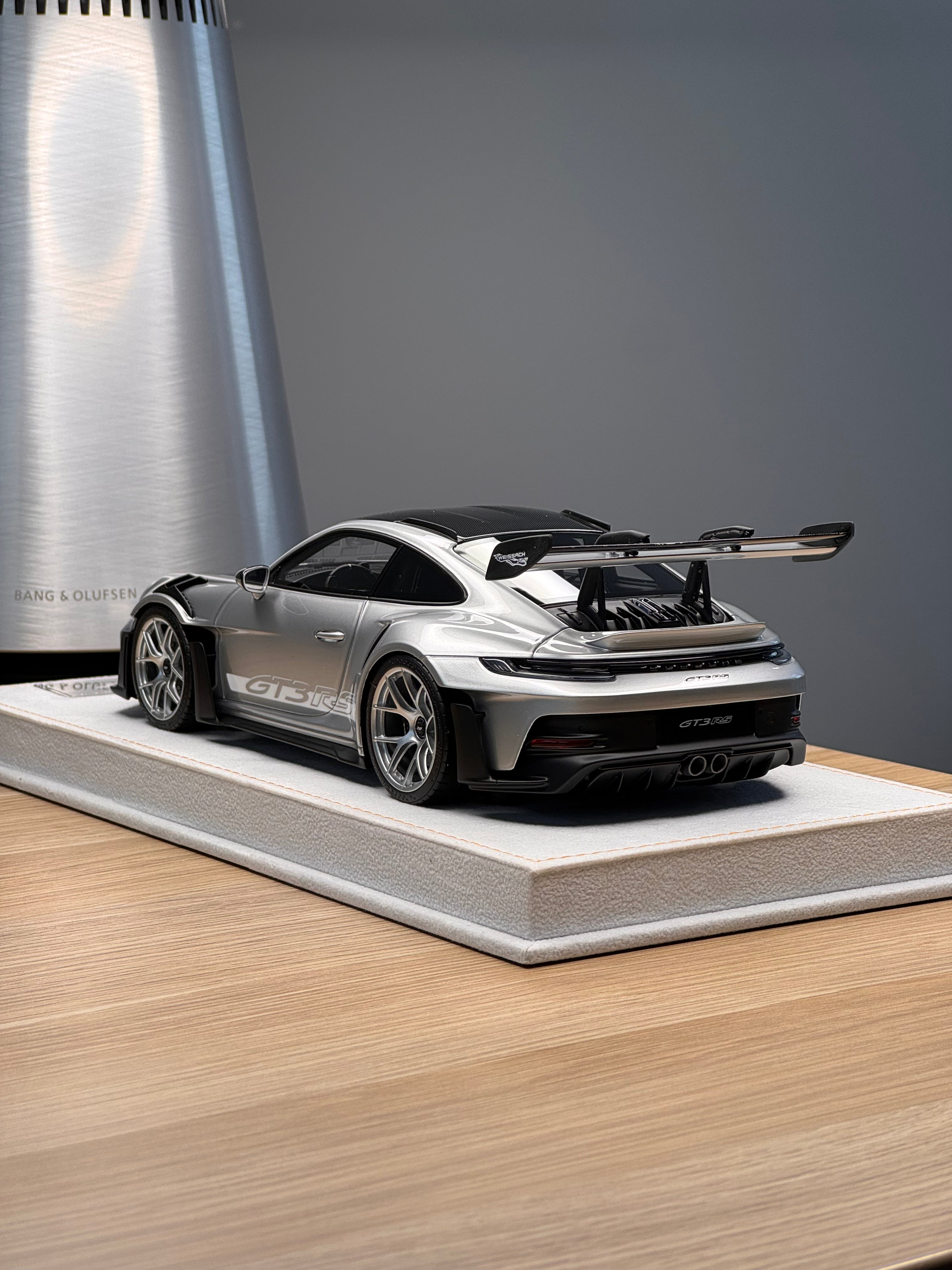 Porsche 911 992 GT3RS - GT Silver - 1:18