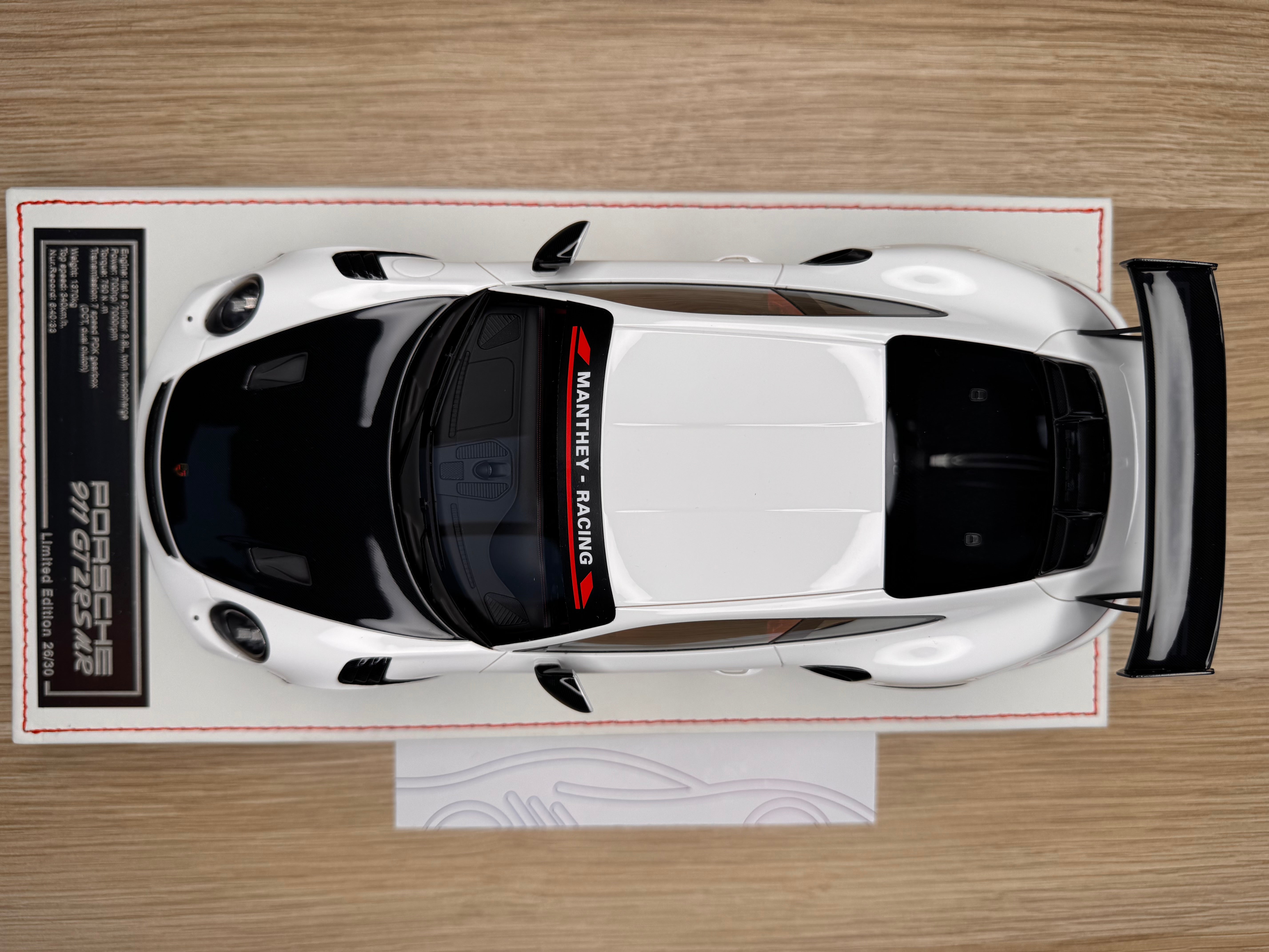 Porsche 911 GT2RSMR - White / Black - 1:18