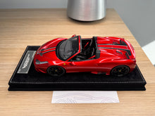 Load image into Gallery viewer, Ferrari 458 Speciale Aperta - Rosso Efesto - 1:18
