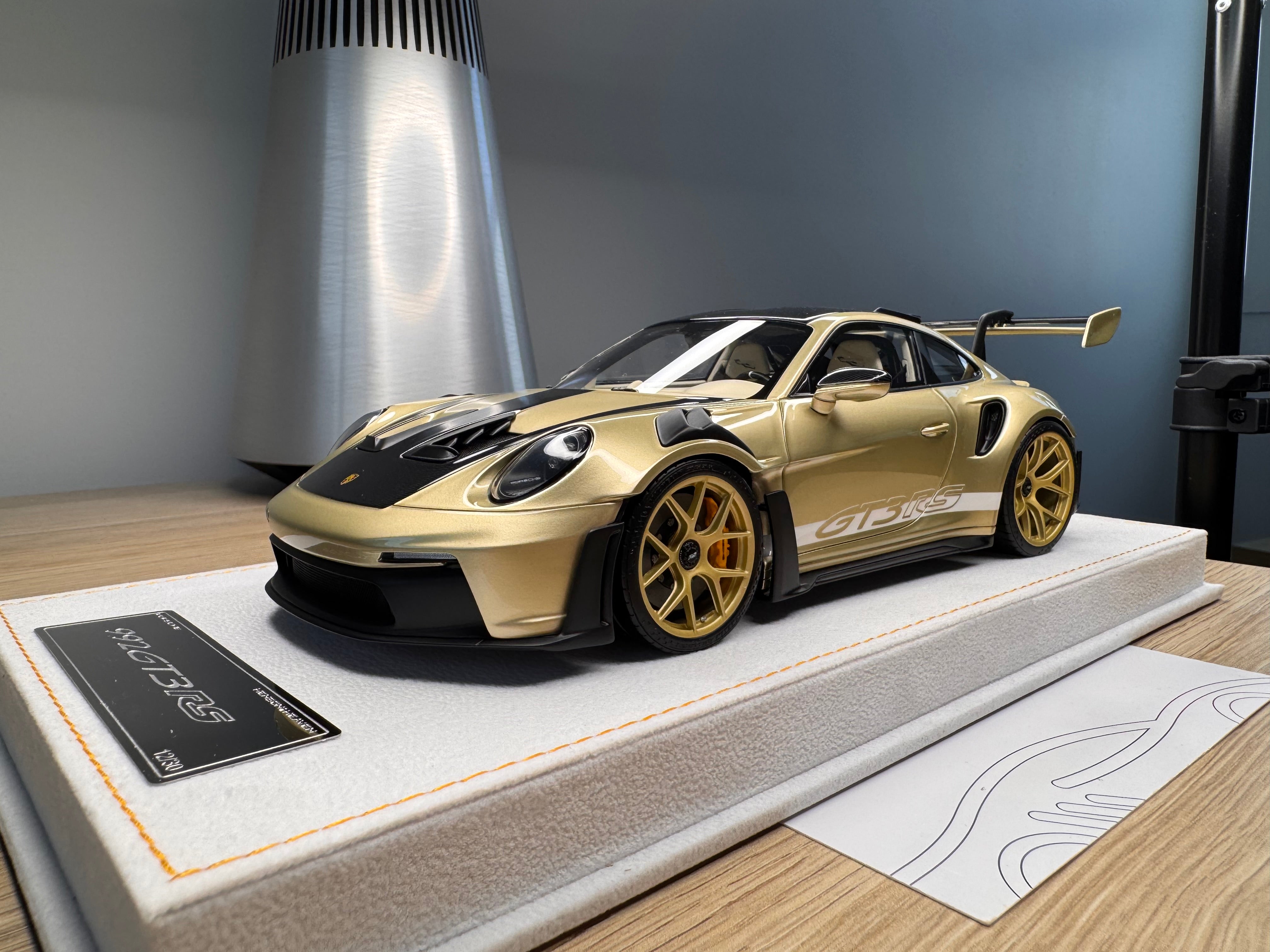 Porsche 911 992 GT3RS - Champagne Gold - 1:18