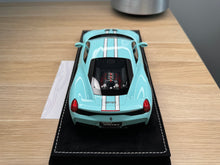 Load image into Gallery viewer, HH Models - Ferrari 458 Speciale - Tiffany blue - 1:18
