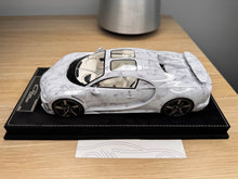Load image into Gallery viewer, Bugatti Chiron Super Sport - White Griotte - 1:18
