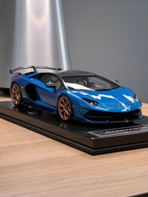 Load image into Gallery viewer, Lamborghini Aventador SVJ - Blu Uranus - 1:18
