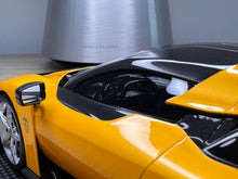 Load image into Gallery viewer, Ferrari F80 - Giallo Triplo Strato - 1:18
