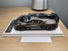 Load image into Gallery viewer, Bugatti Divo - titanium silver / Blancpain (matte) - 1:18
