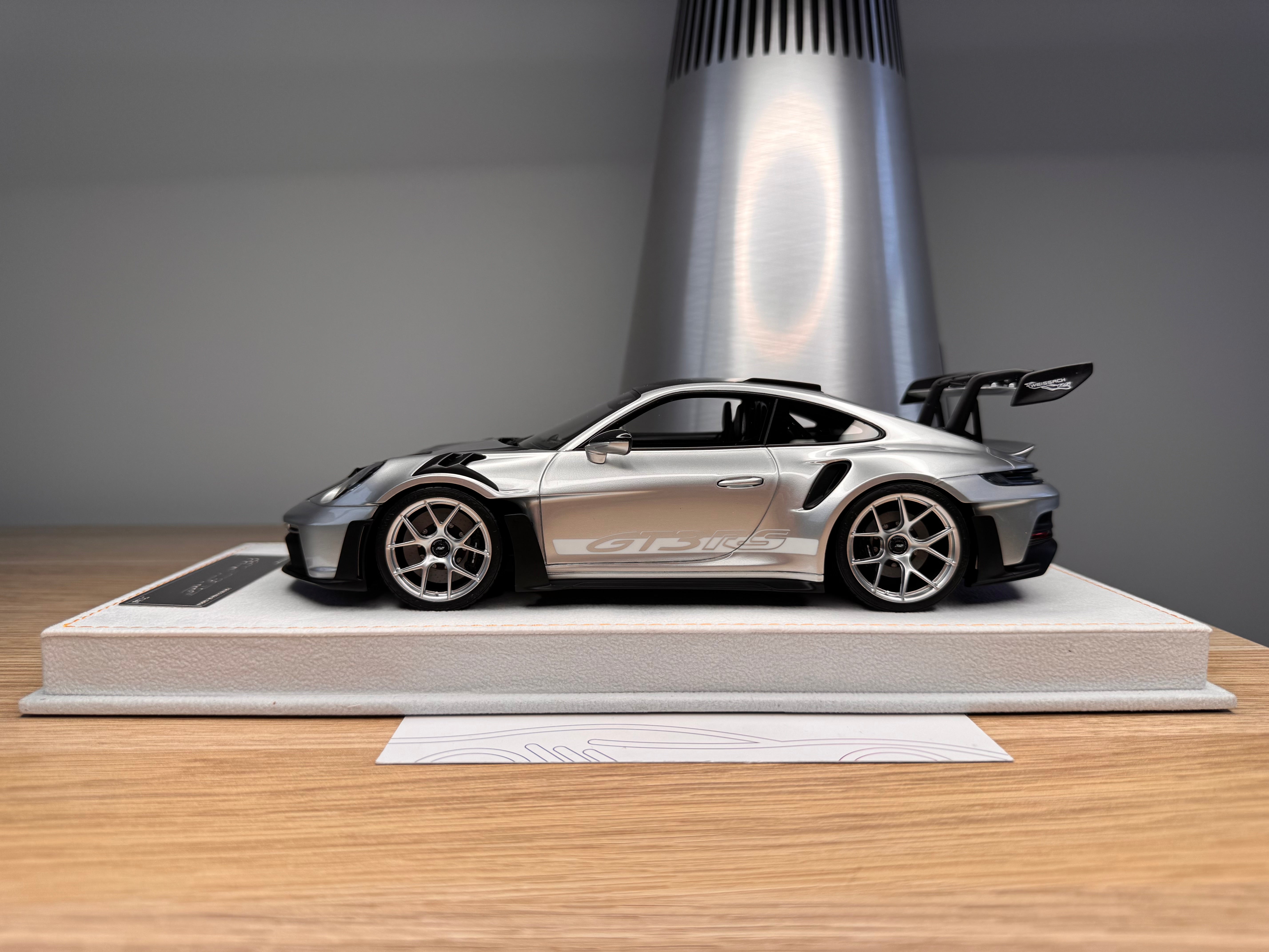 Porsche 911 992 GT3RS - GT Silver - 1:18