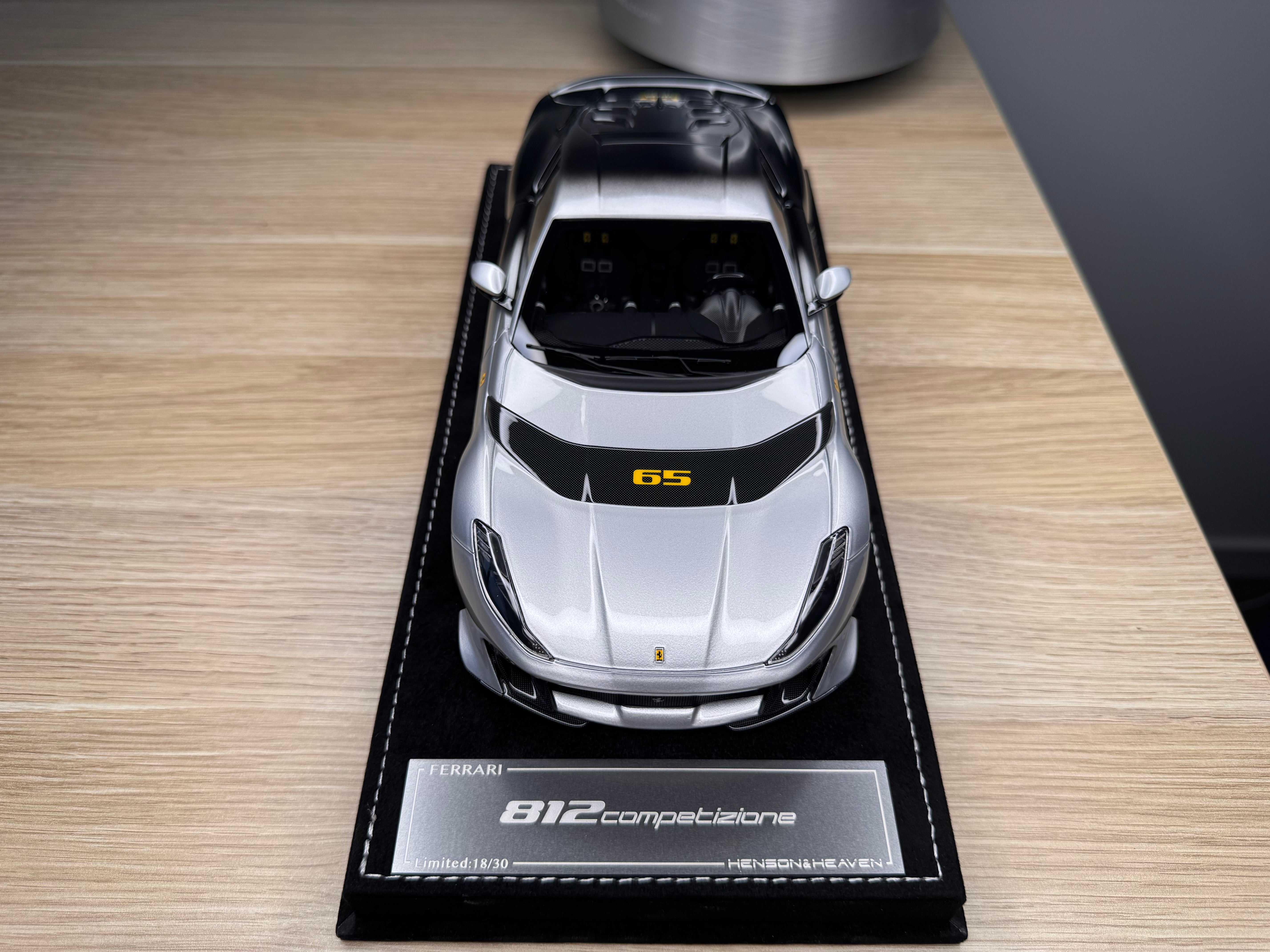 Ferrari 812 Competizione - Grigio Titanio & Nero Daytona - 1:18