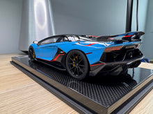 Load image into Gallery viewer, Lamborghini Aventador SVJ - Azzurro Flake / Red Stripe - 1:18
