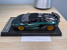 Load image into Gallery viewer, Lamborghini Aventador SVJ - Verde Hydra - 1:18
