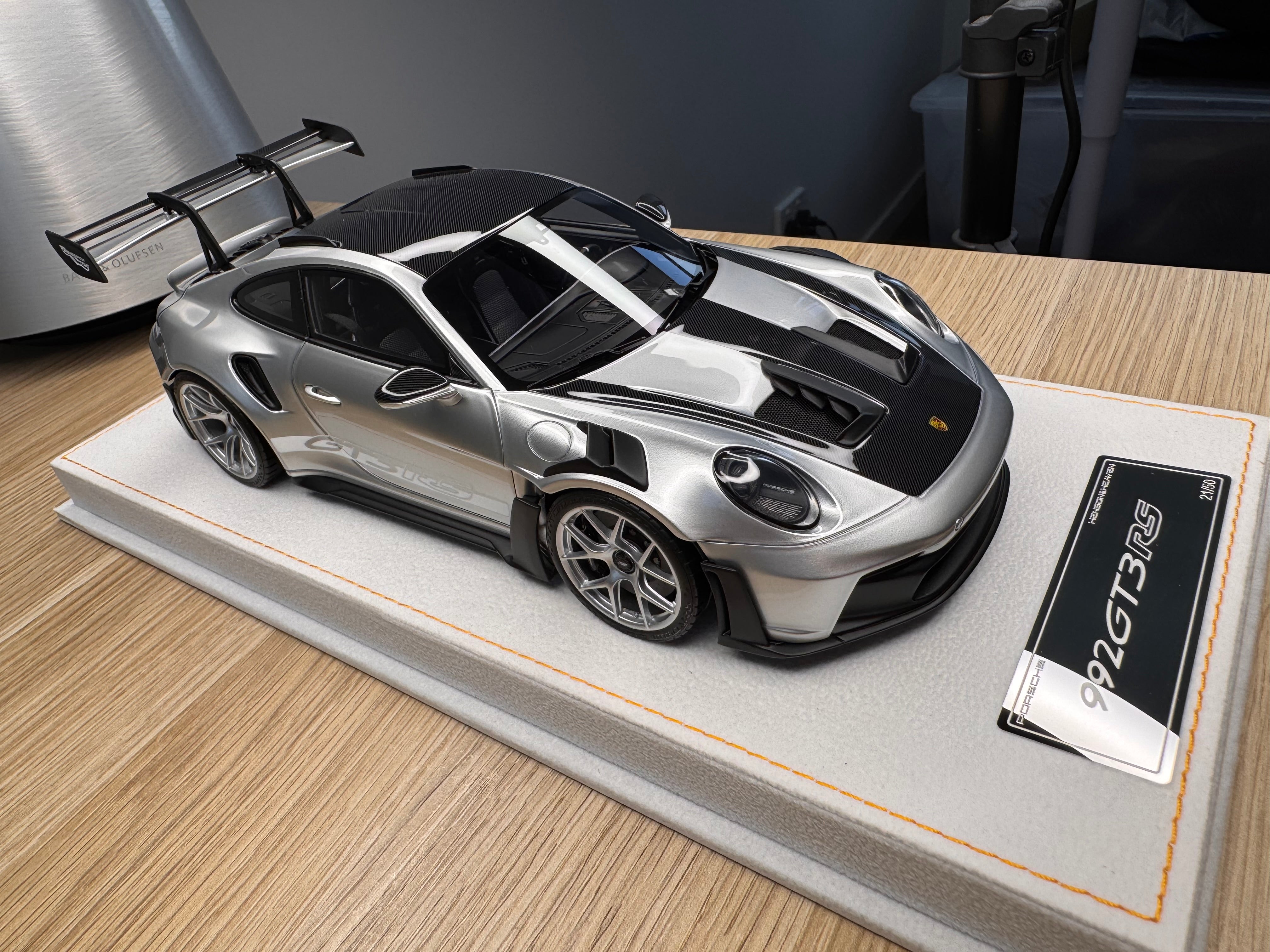 Porsche 911 992 GT3RS - GT Silver - 1:18