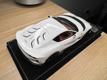 Load image into Gallery viewer, Ferrari 812 Competizione - Arcobaleno Lucido - 1:18
