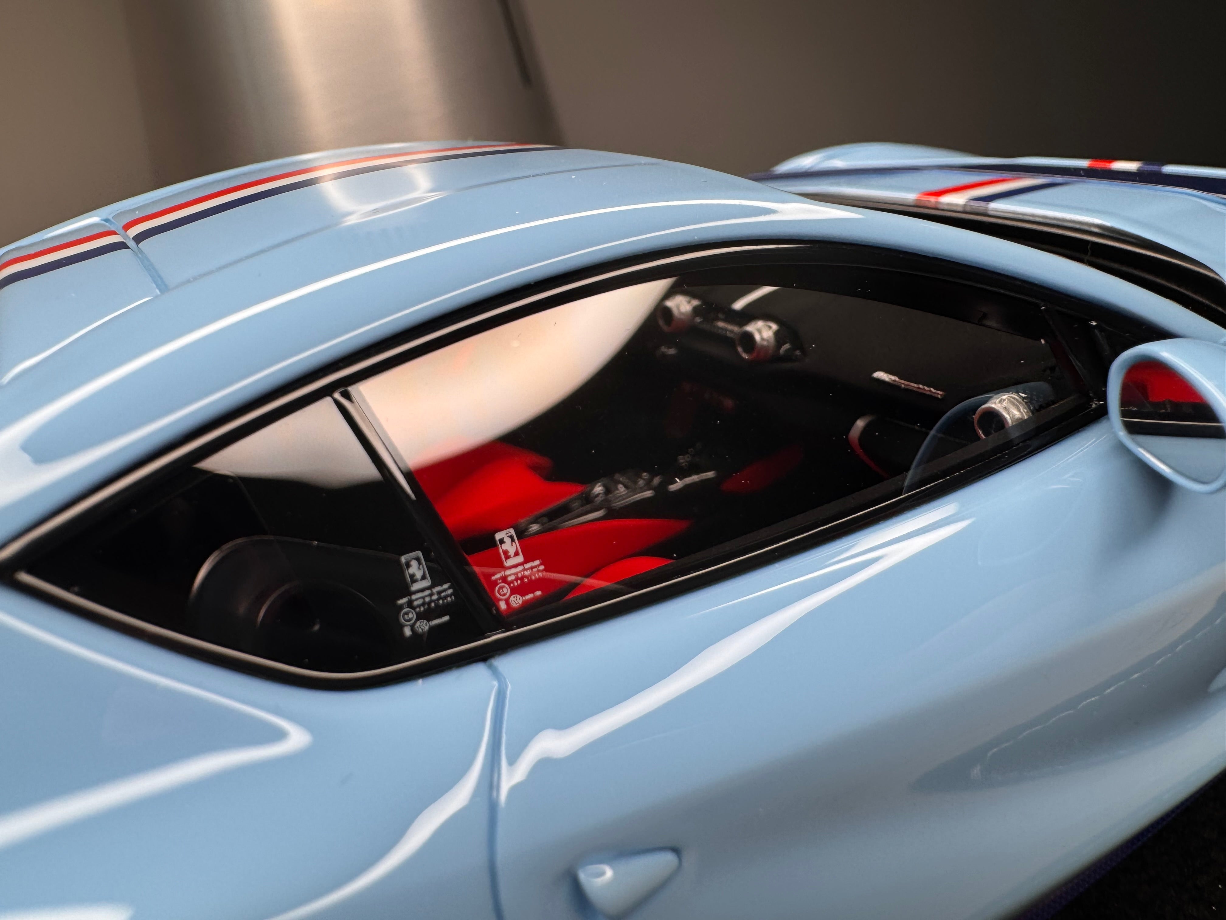 Ferrari 812 Competizione - Azzurro La Plata - 1:18