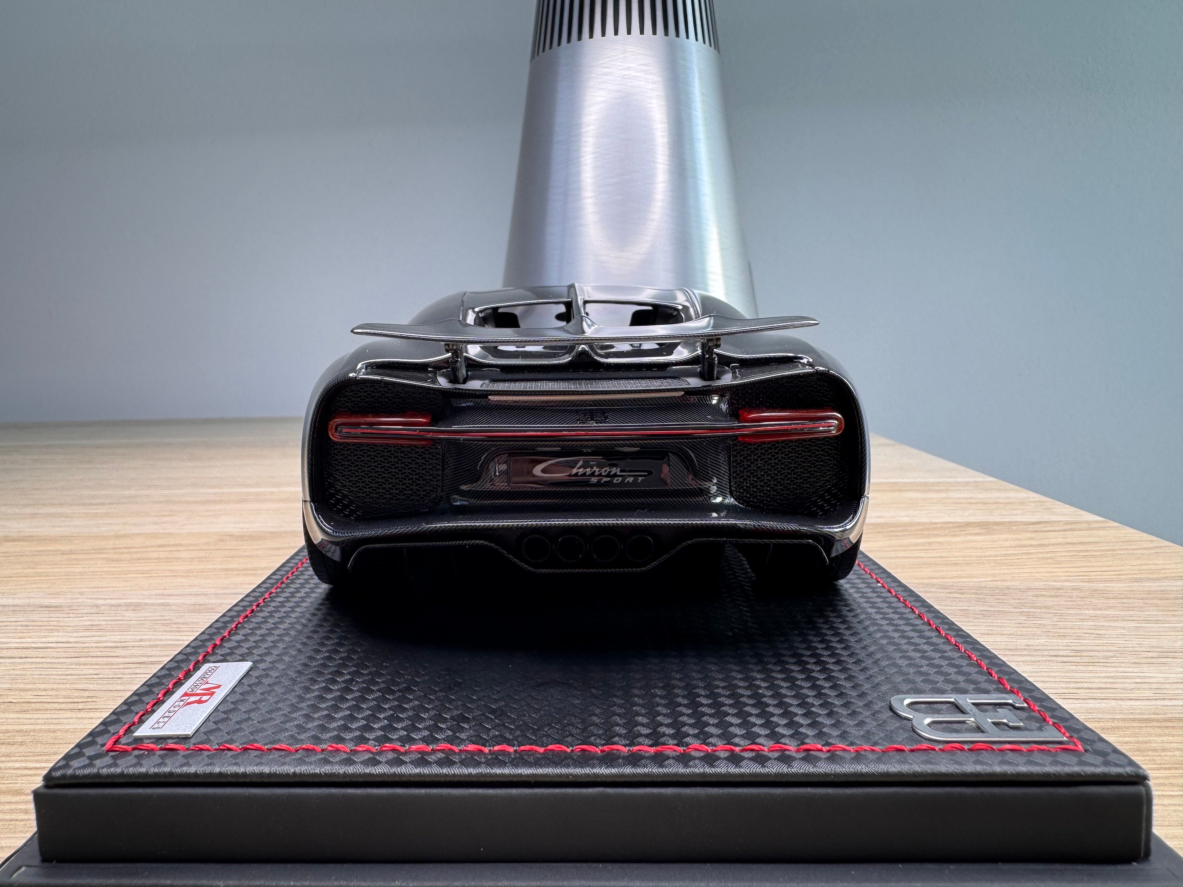 Bugatti Chiron Sport - Grey Carbon with Gris Rafale Frame - 1:18