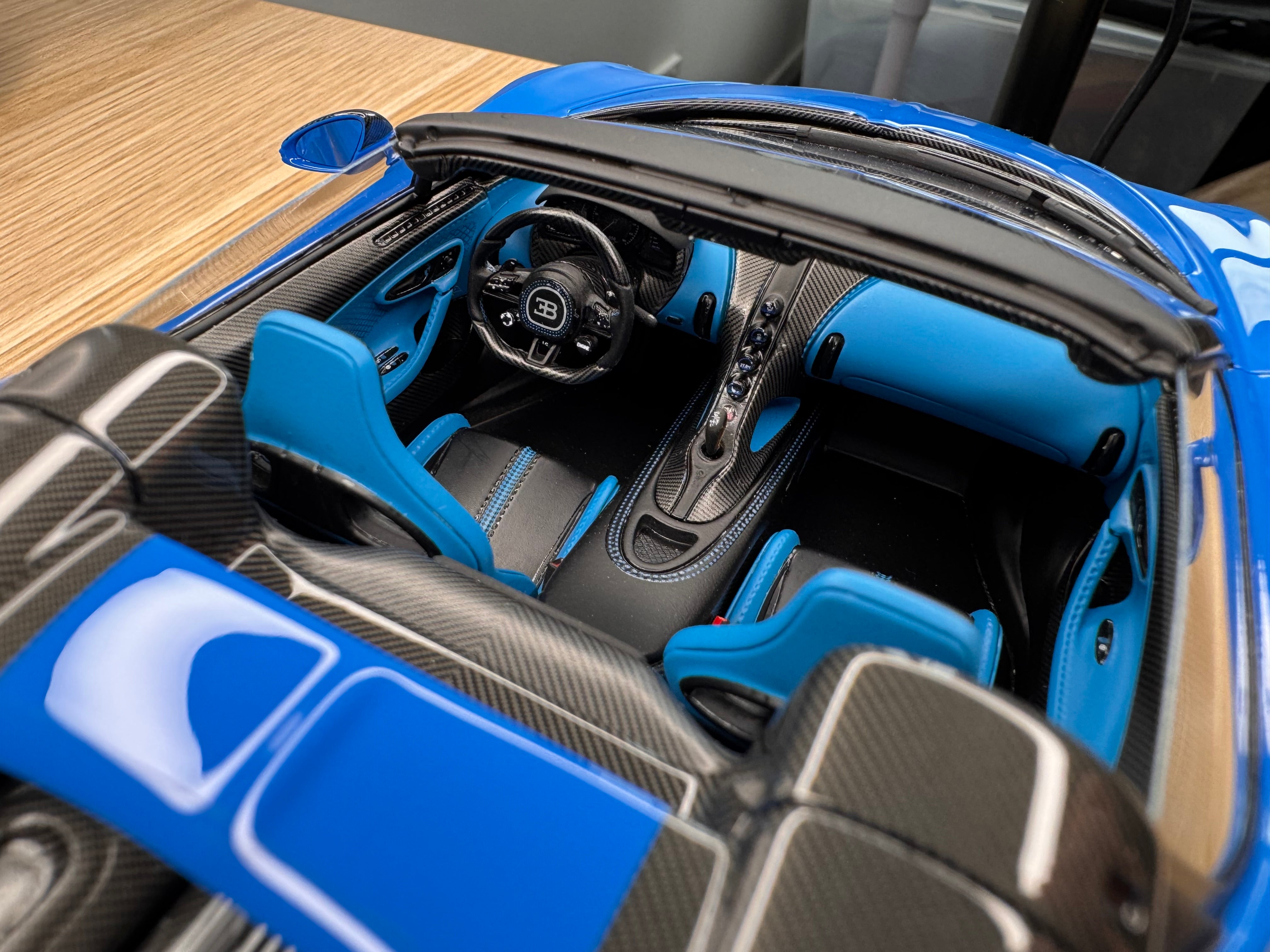 Bugatti Mistral - blue - 1:18