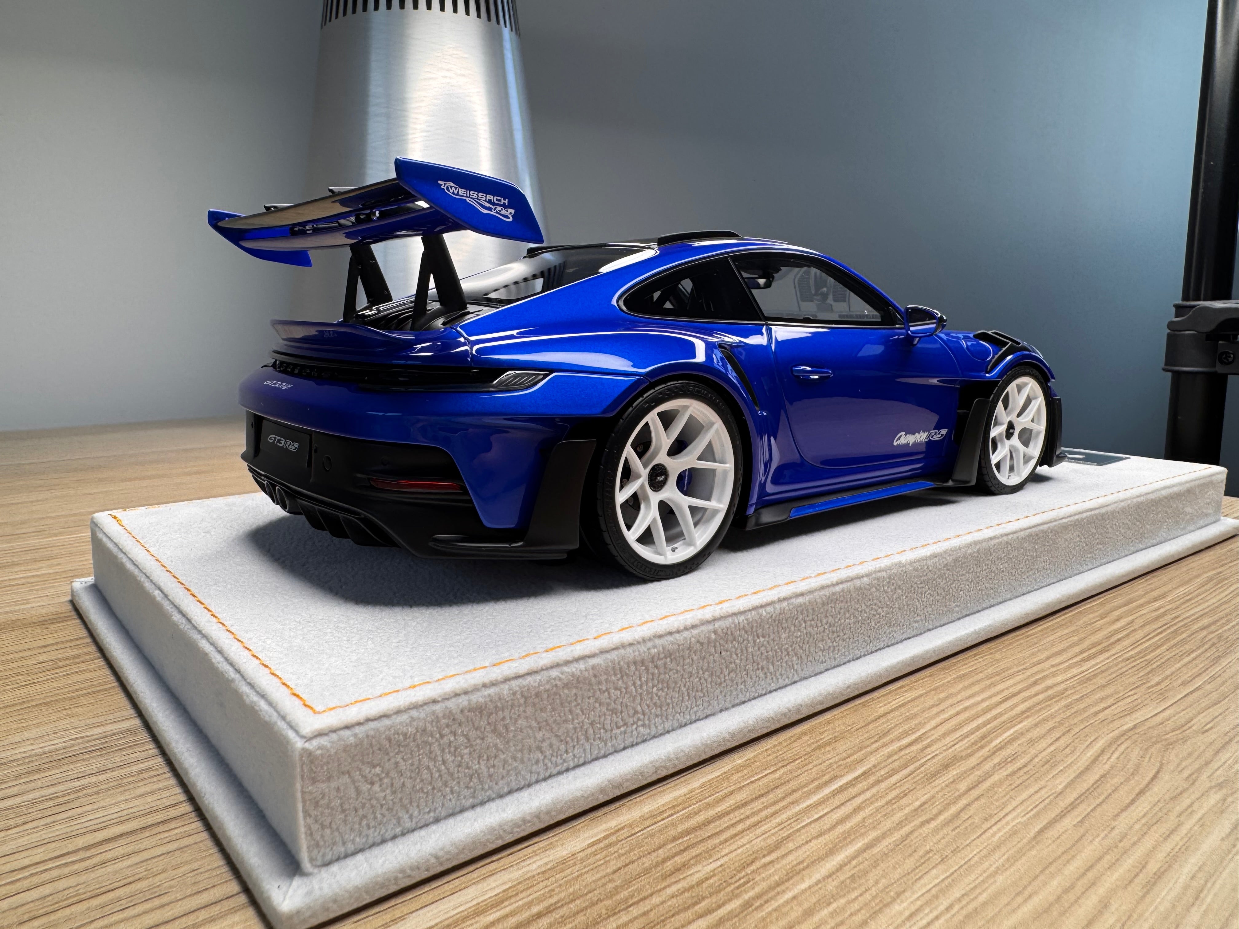 Porsche 911 992 GT3RS - Metallic Blue - 1:18