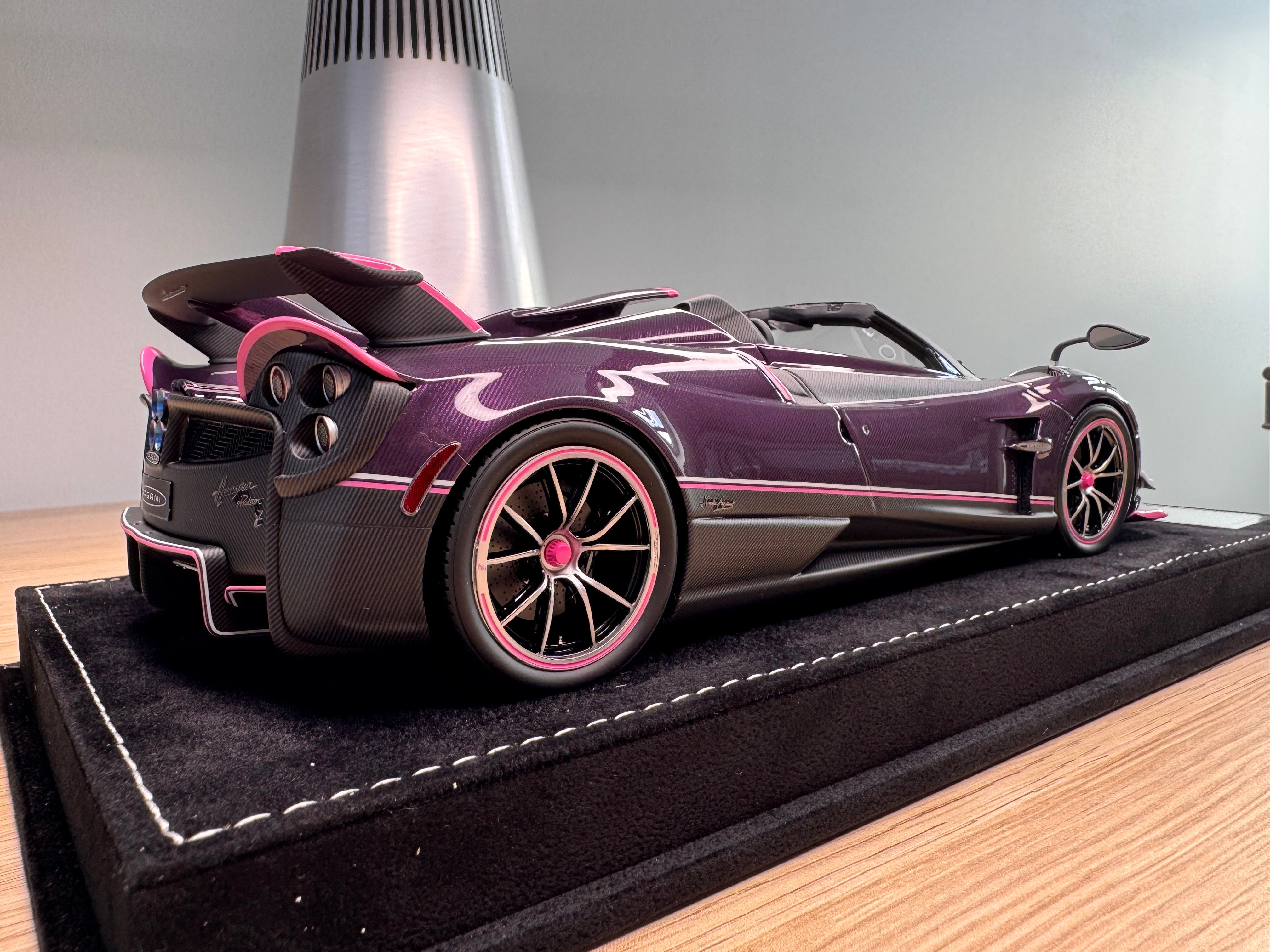 Pagani Huayra Roadster - ZY - 1:18