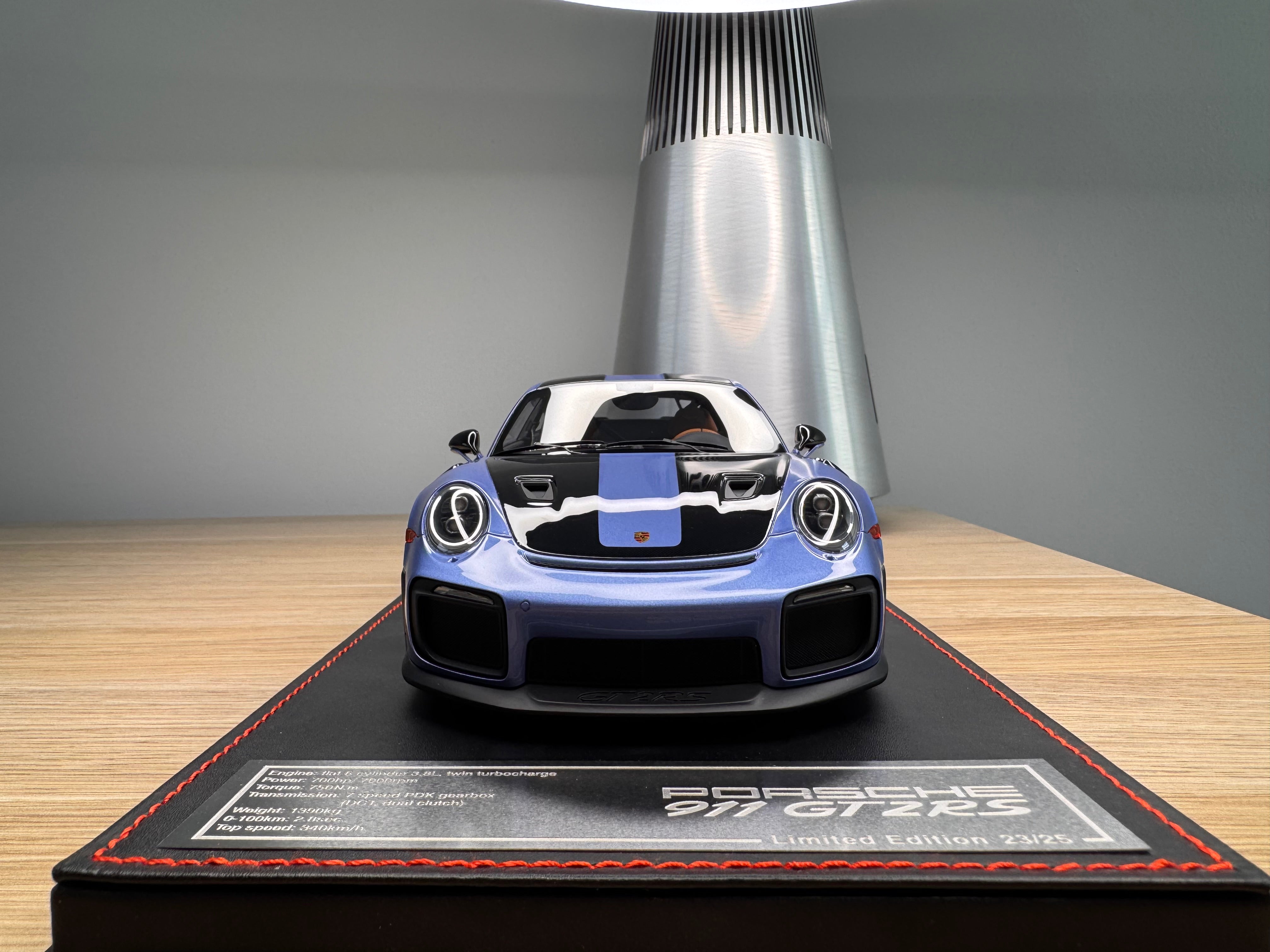 Porsche 911 GT2RS - PTS Gemini Metallic on black leather base - 1:18