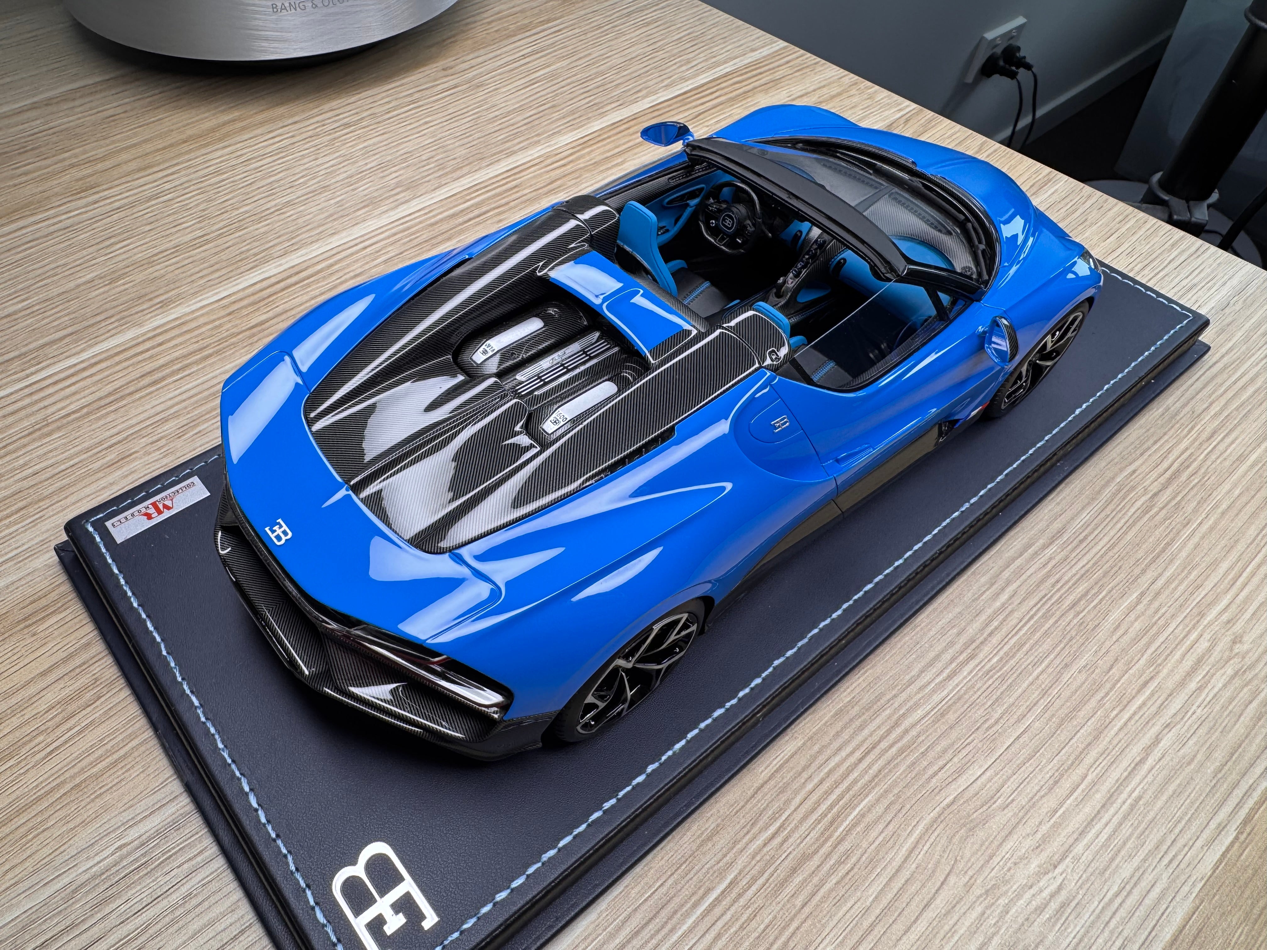 Bugatti Mistral - blue - 1:18