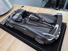 Load image into Gallery viewer, Pagani Huayra Roadster Tempesta - matte black / carbon - 1:18
