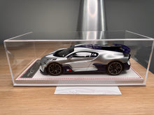 Load image into Gallery viewer, Bugatti Divo - bright silver (glossy) - 1:18
