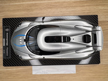 Load image into Gallery viewer, Koenigsegg Regera - Moon Silver with silver wheels - 1:18
