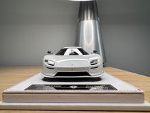 Load image into Gallery viewer, Koenigsegg CC850 PMC Special Project - crystal white #7519 Monterey Car Week - 1:18
