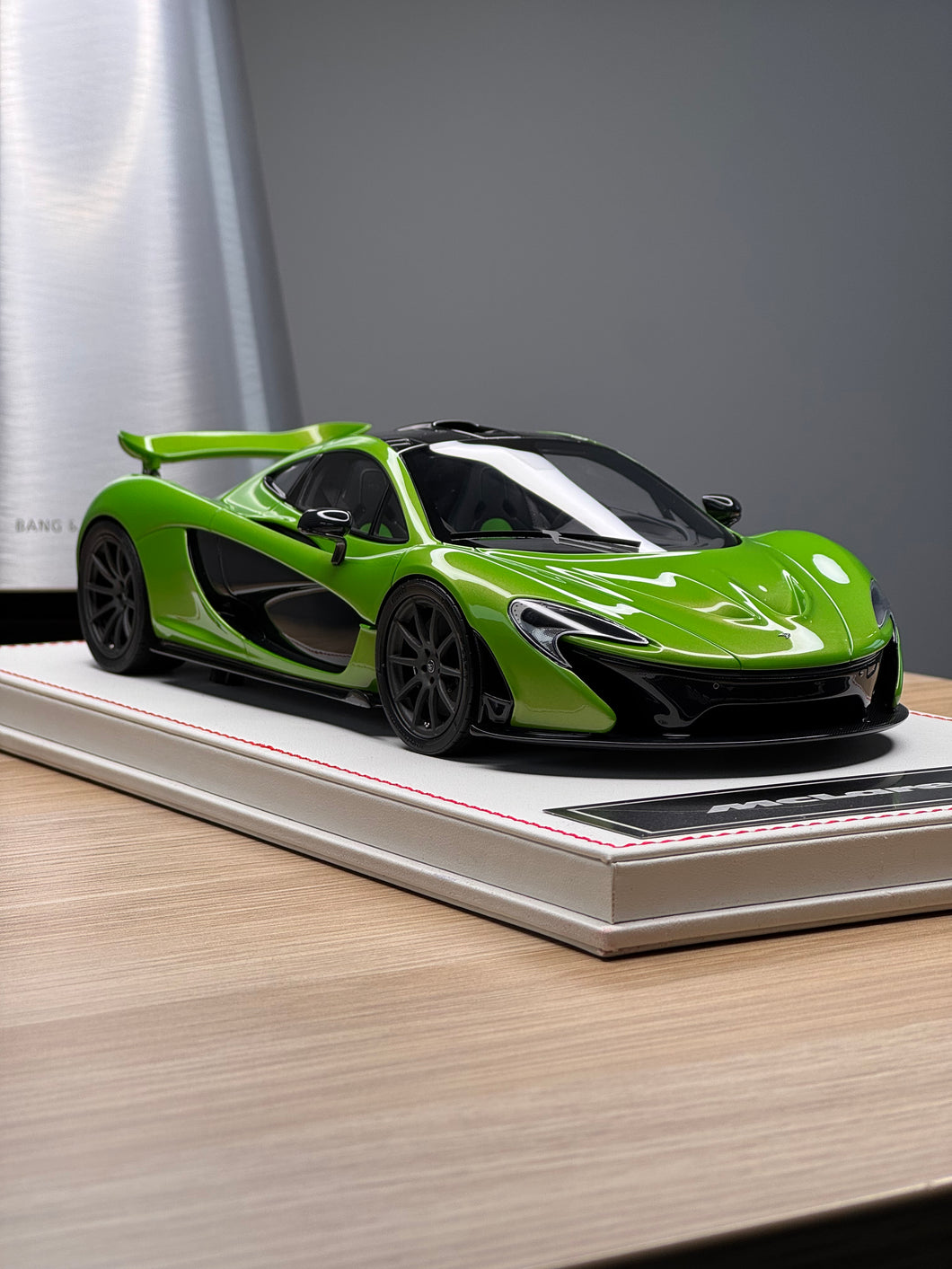 McLaren P1 - Mantis Green - 1:18