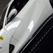 Load image into Gallery viewer, Ferrari 812 Competizione - Arcobaleno Lucido - 1:18
