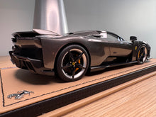 Load image into Gallery viewer, Ferrari F80 - Canna di Fucile LE49 - 1:18

