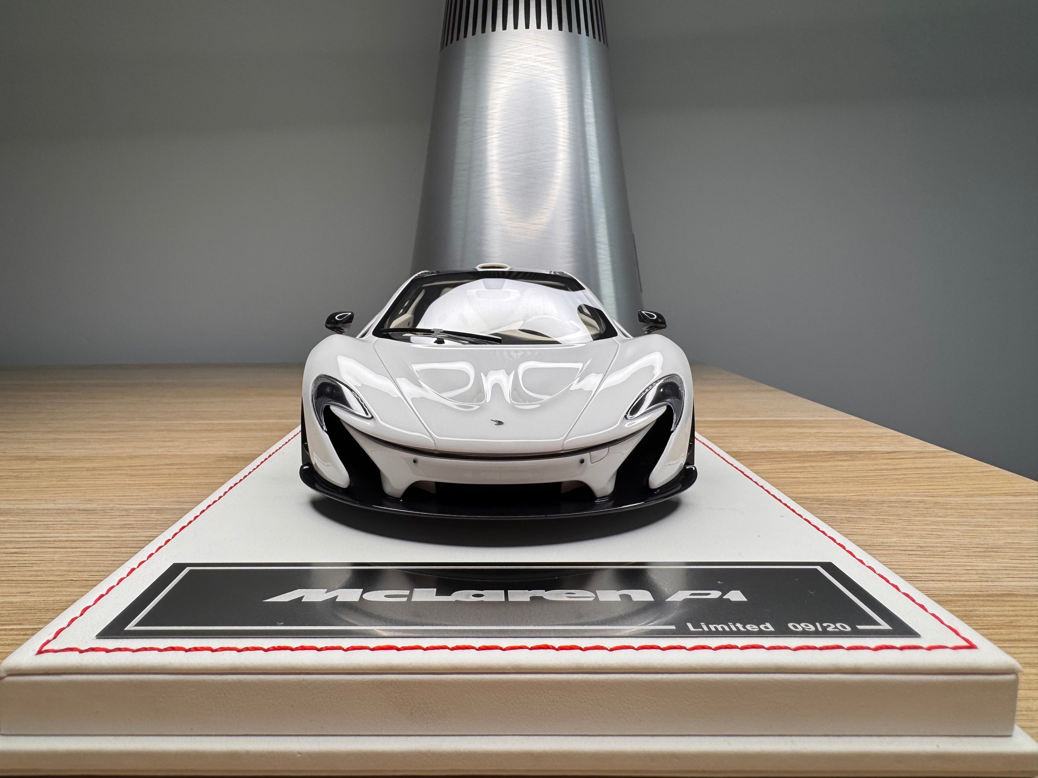 McLaren P1 - Silica White / Black - 1:18